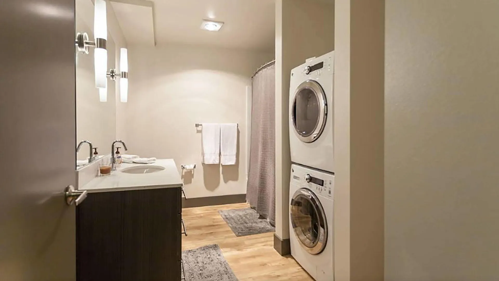Belltown Waterfront Suites By Barsala Seattle 4*,  USA